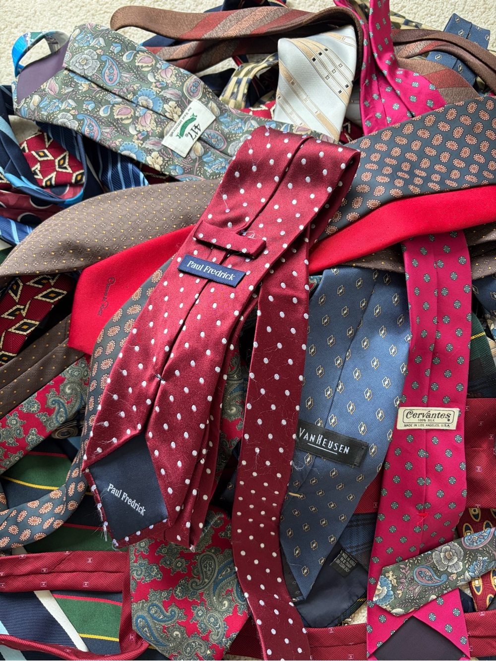 Lot of 30 ties including Paul Fredrick, Oscar de la Renta and Van Heusen